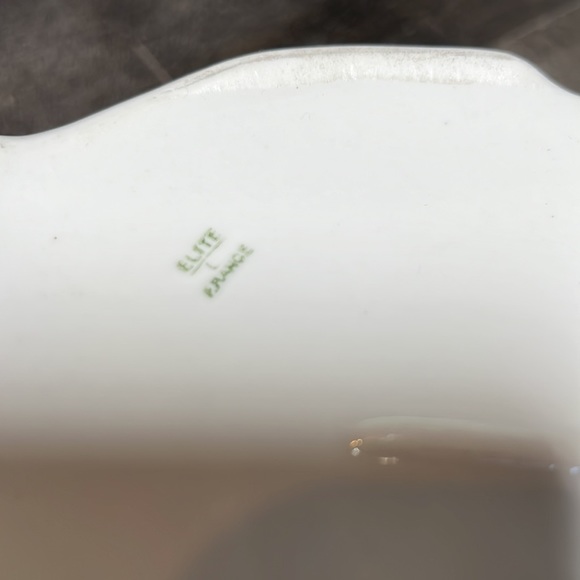 Vintage Elite Works Oval White Casserole with Lid Purple flowers Limoges France - Picture 13 of 13